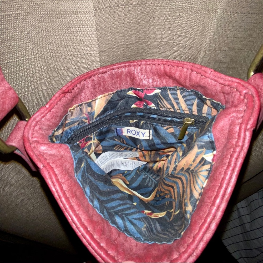 Burgundy Roxy Cross Body - Picture 2 of 4